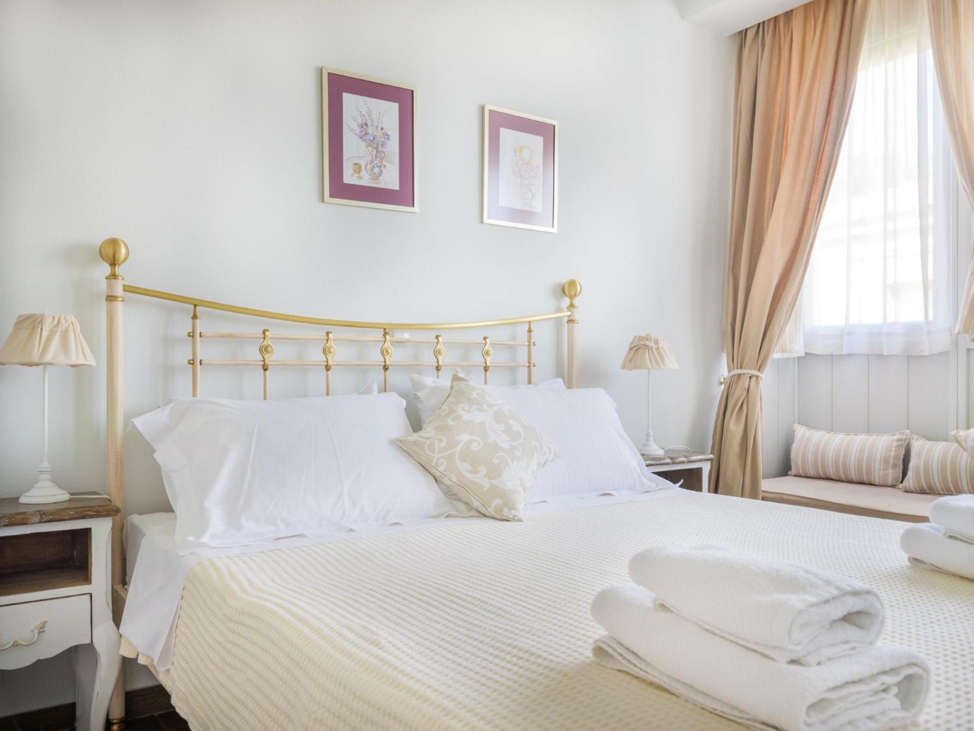 Heliades Maisonettes Мітімна Екстер'єр фото