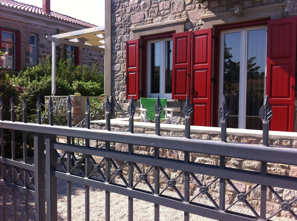 Heliades Maisonettes Мітімна Номер фото